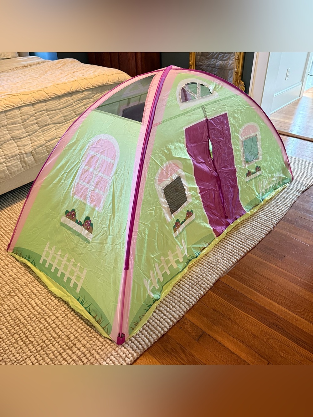 Pacific Play Cottage Twin Bed Tent